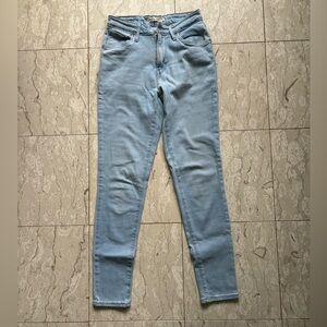 Levi’s 721 High Rise Skinny